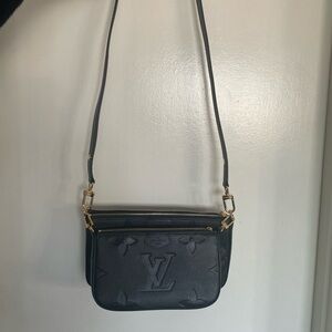 Louis Vuitton Multi Pochette - please read!